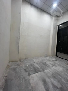 رهن و اجاره مغازه ۳۲ متری در کنار مترو حسین آباد