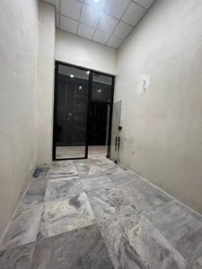 فروش از دم قسط مغازه ۴۱ متری روبروی درب ورودی رونیکامال