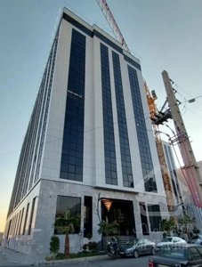 فروش دفتر اداری ۷۰ متری در رونیکاپالاس غروی در منطقه ۵ تهران