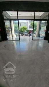 فروش اقساطی مغازه ۴۰ متری روبروی درب ورودی در رونیکامال