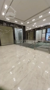 اجاره واحد تجاری ۲۴ متری در کنار مترو حسین آباد