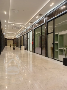 فروش فوری مغازه ۶۸ متری در بر خیابان رونیکامال هروی