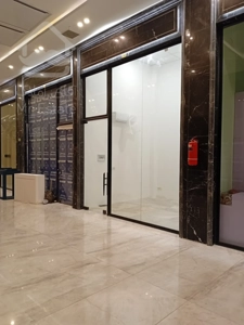 فروش شرایطی مغازه روبروی درب ورودی رونیکامال