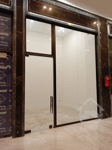 رهن و اجاره مغازه ۲۳ متری در رونیکامال هروی