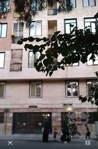 واحد ۸۰ متری واقع در شادآباد