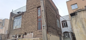 ۲ باب ملک دو طبقه ۳۵۵متر بنا