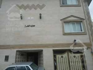 آپارتمان ۲طبقه ۴واحدی