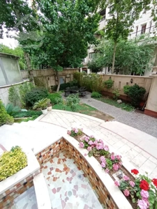 رهن آپارتمان ۳۷۰ متری در زعفرانیه