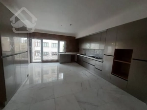 رهن آپارتمان ۳۴۰ متری در زعفرانیه