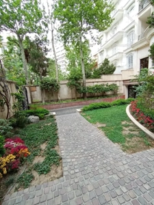 رهن آپارتمان ۳۷۰ متری در زعفرانیه