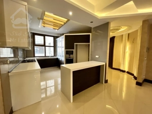 فروش آپارتمان ۱۳۰ متری در ولنجک