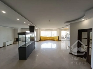 رهن آپارتمان ۳۲۰ متری در زعفرانیه