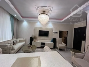 ۸۸ متر / سالن پرده خور / تک واحدی / طوقانی