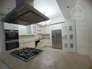 رهن آپارتمان ۲۵۰ متری در زعفرانیه