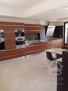 رهن آپارتمان ۳۷۰ متری در زعفرانیه