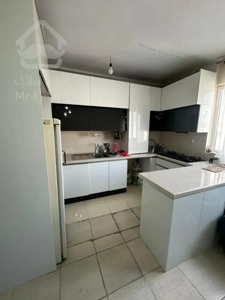 فروش واحد دو خوابه فول ، با پارکینگ مسقف ، دارای آسانسور و لوکیشن خوب