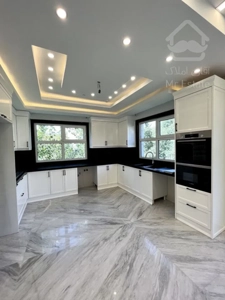 فروش آپارتمان ۱۰۰ متری در زعفرانیه