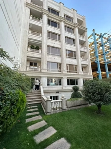 فروش آپارتمان ۱۸۲ متری در زعفرانیه