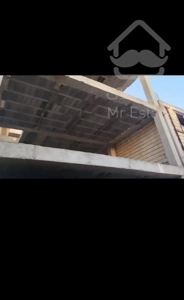ساختمان ۳طبقه در مرحله سقف ستون