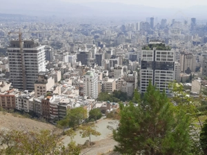 خانه ویلایی ۲۰۷ متر زمین، بر۲۵ موقعیت اداری و تجاری