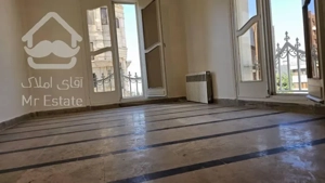 آپارتمان اداری پونک