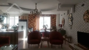 فروش آپارتمان ۹۰متذی تاپ لوکیشن سالن پرده خور جنوبی فول دیزاین