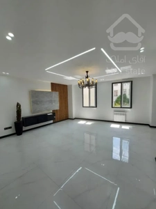 فروش آپارتمان ۸۰متری فول بازسازی شده غرق در نور کم واحد