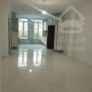 فروش آپارتمان ۸۵متری سالن پرده خور جنوبی زیر قیمت منطقه