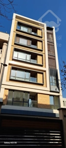 فروش ۱۲۳ متر سه خوابه سالن پرده خور ۲ پارکینگ سندی چهارباغ