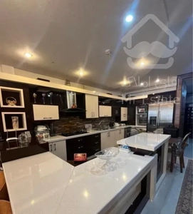 آپارتمان اویل هنرستان ۱۶۸ متر طبقه اول