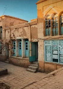 فروش خانه کاشانی 500 m با ظرفیت عتیقه سرا هتل در تاپ لوکیشن خاص بالا خانه های کاشان