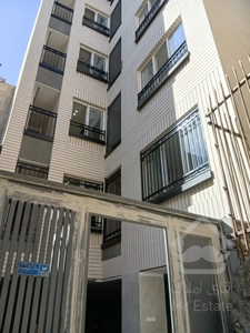 اجاره دفترکار ۹۵۰ متر یکجا ۱۰ دستگاه آپارتمان ساختمان در تاپ لوکیشن مناسب شرکت های برند بازار یراق میدان حسن آباد تهران