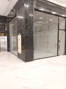 اجاره مغازه دوبر و پاخوردار  در بهترین نقطه طبقه همکف رونیکامال