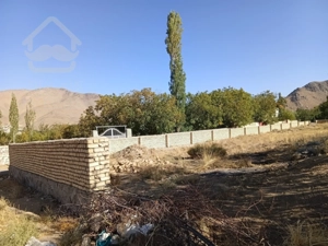 فروش زمین ۶۵۰ متر بر ۳۲ محصور دیوارچینی باغ شهر قهرود کاشان