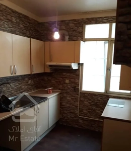 فروش آپارتمان ۶۰ متری ۲ خوابه طبقه ۱ در جماران