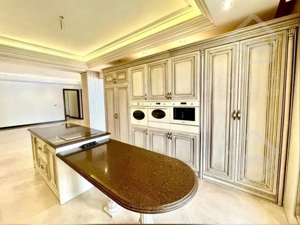 پاسدارن 110 متر کلید نخورده با متریال وارداتی