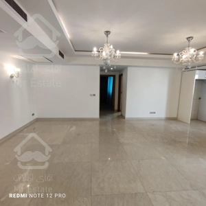 ۱۰۰متر ۲خواب بسیار خوش نقشه و پرنور