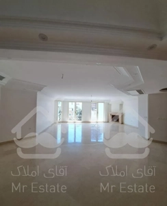 142 متری سه خوابه/ فرمانیه غربی