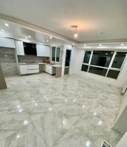 ۷۱ متر ، تک واحدی ، سالن پرده خور ، کلیدنخورده