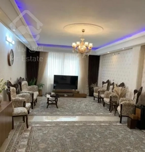 ۹۰ متری ۲ خ ۸ واحدی سالن پرده خور