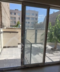 120متر نوساز همکف با صد متر حیاط اختصاصی مشجر