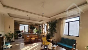 ۷۶ متری ،دو خواب ،غرق نور