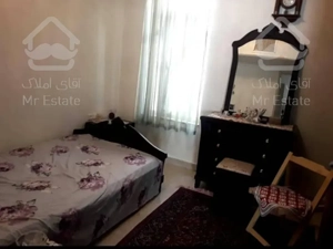 ١٣٠ متر سه خواب تك واحدي