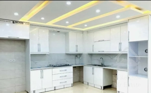 ۹۰ متری / فول باسازی / واحد جلو / تاپ لوکیشن