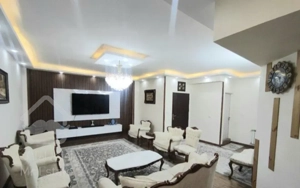 82متری/ثمین/مترو علی اباد