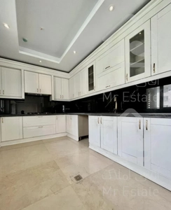 ۲۳۰ متر کلید نخورده شمال کاخ نیاوران