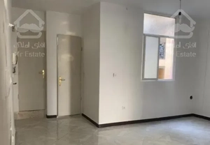 ۳۸ متر / پارکینگدار / فول بازسازی در بریانک