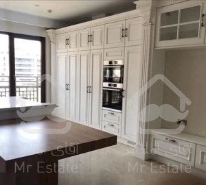 ۱۳۰متر پنت هوس+۴۰متر حیاط/خوش نقشه/فول امکانات