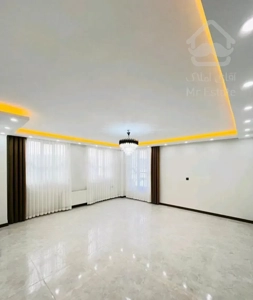 ۷۴متر/نورگیر/روبنما/پارکینگ اختصاصی/سنددار