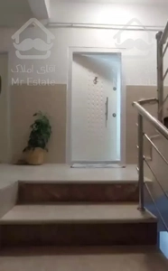 آپارتمان //۱۰۲// متری ط اول آسانسور دار